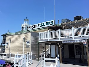 Fish & Slips Marina Raw Bar & Grill